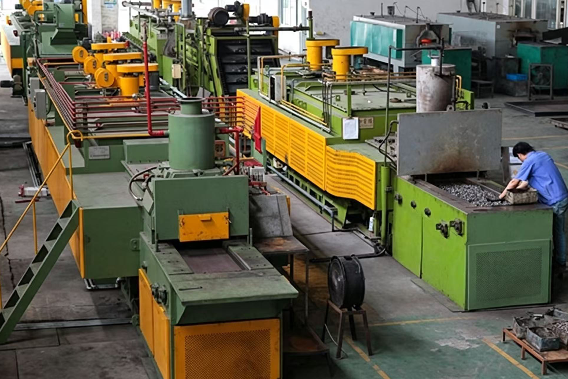 Fastener heat treatment production line Fasteners heat treatment production line